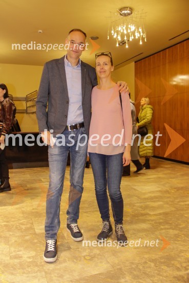  Aleksander Salkič, korporativno komuniciranje, A1;  Mojca SalkičNora, premiera v MGL Ljubljana