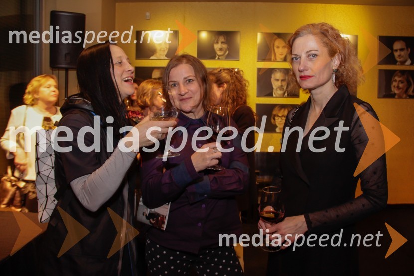  ... ;  ... ;  Hermina Kovačič, strokovnjakinja za komuniciranjeNora, premiera v MGL Ljubljana