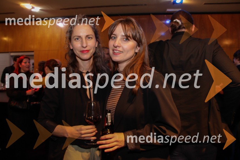  Urša Vidic, scenografinja;  Mojca Madon, režiserkaNora, premiera v MGL Ljubljana