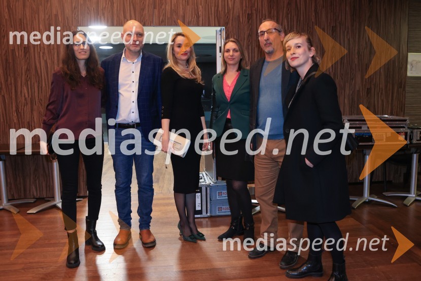  Tina  Vrščaj, pisateljica in literarna kritičarka;  Mitja Čander, direktor, založba Beletrina;  Maja Čander, direktorica, zavod Kreativna baza;  Maja Papič, vodja produkcije, Beletrina;  Aleš Vesel, vodja trženja, Beletrina;  Mateja Arnež,  vodja marketinga BeletrinaLiterature sveta Fabula 2023, otvoritev festivala