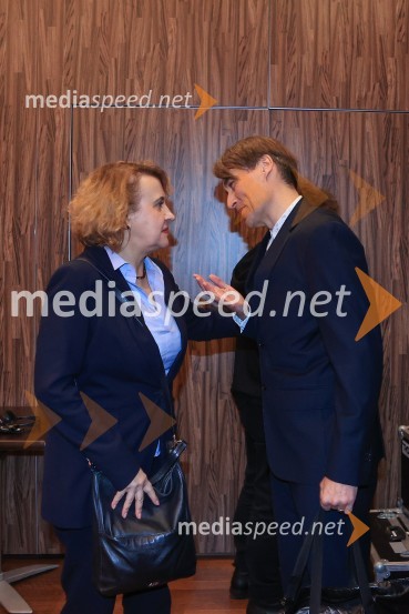  Oksana Zabužko, ukrajinska avtorica;  Aleš Šteger, programski direktor, BeletrinaLiterature sveta Fabula 2023, otvoritev festivala