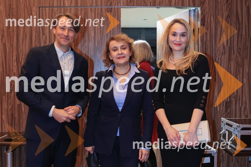  Aleš Šteger, programski direktor, Beletrina;  Oksana Zabužko, ukrajinska avtorica;  Maja Čander, direktorica, zavod Kreativna bazaLiterature sveta Fabula 2023, otvoritev festivala