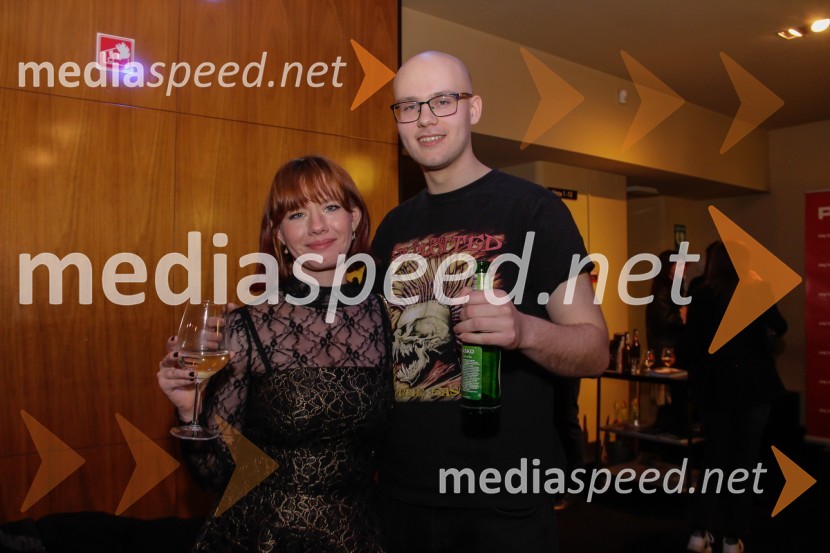  Manca Lipoglavšek, asistentka dramaturginje;  ... Nora, premiera v MGL Ljubljana