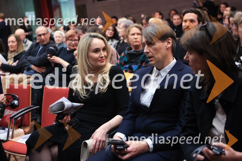  Maja Čander, direktorica, zavod Kreativna baza;  Aleš Šteger, programski direktor, Beletrina;  Barbara Rogelj, vodja humanističnega in kulturno-vzgojnega programa, Cankarjev domLiterature sveta Fabula 2023, otvoritev festivala