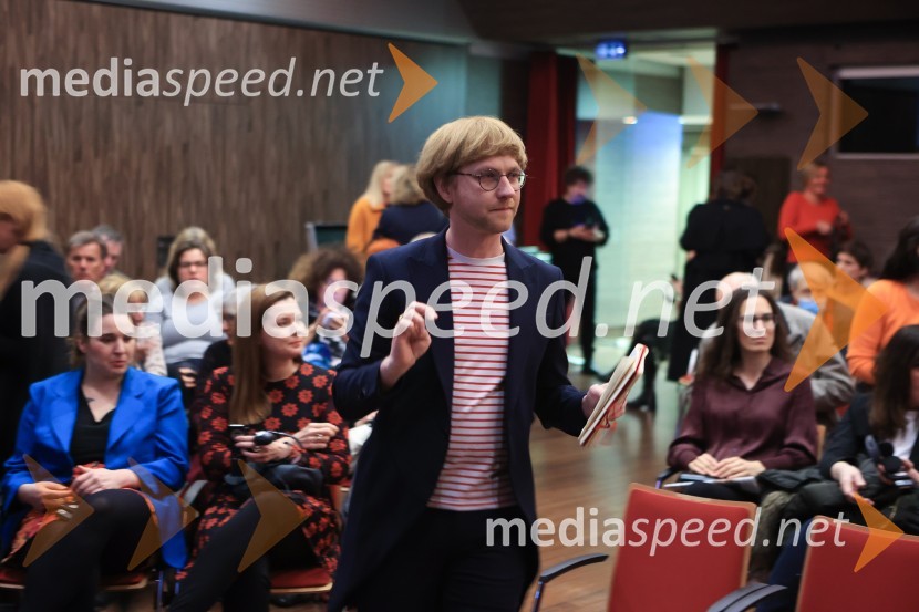  Aljaž Koprivnikar, umetniški vodja festivala FabulaLiterature sveta Fabula 2023, otvoritev festivala