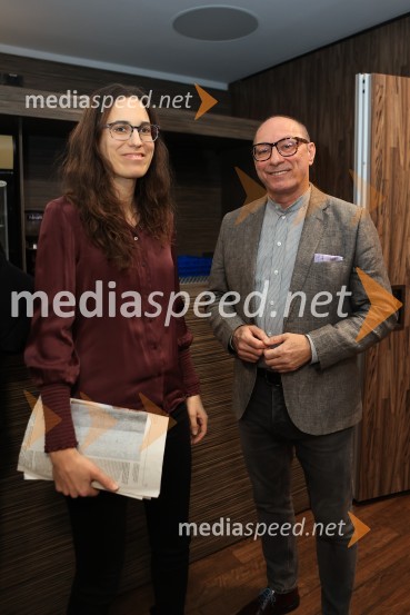  Tina  Vrščaj, pisateljica in literarna kritičarka;  Igor Bratož, novinarLiterature sveta Fabula 2023, otvoritev festivala