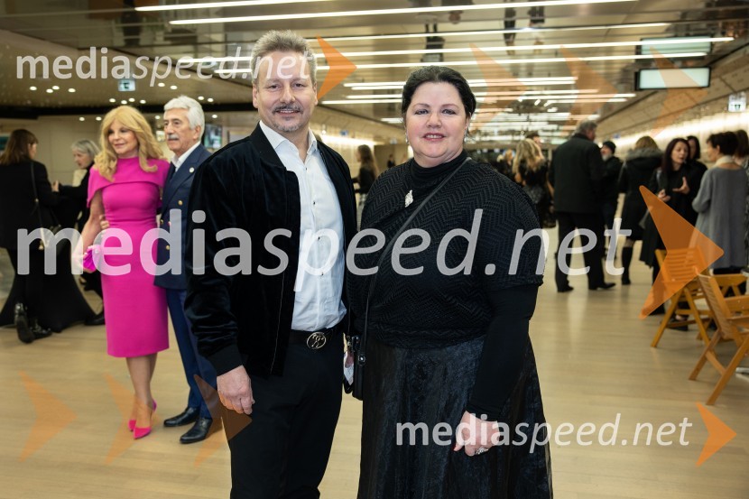  Toni Hamler, Hamler Tapete;  ... Slovenka leta 2023 je igralka Milena Zupančič