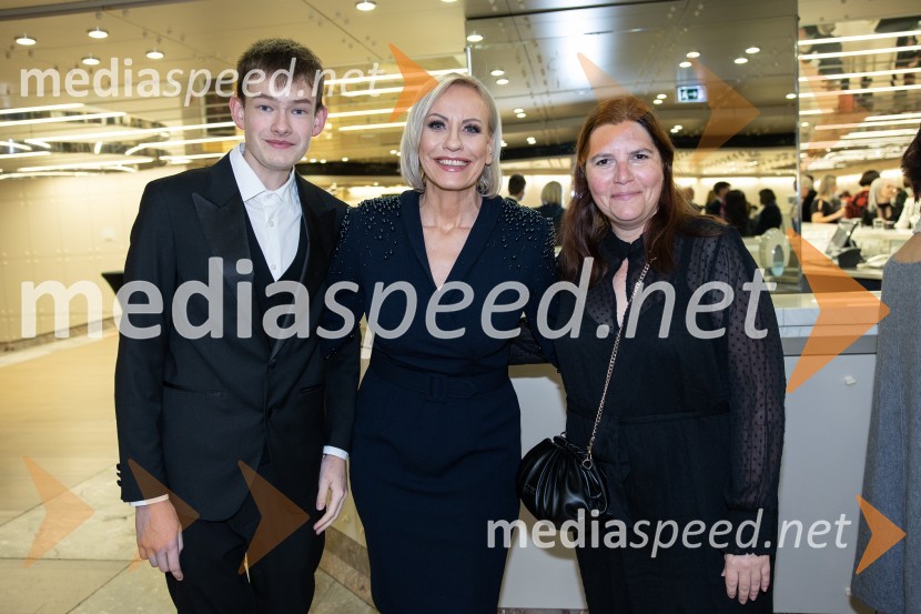  Aljaž Slak;  Petra Krčmar, novinarka, voditeljica;  Teja Pelko, novinarka, Svet24Slovenka leta 2023 je igralka Milena Zupančič