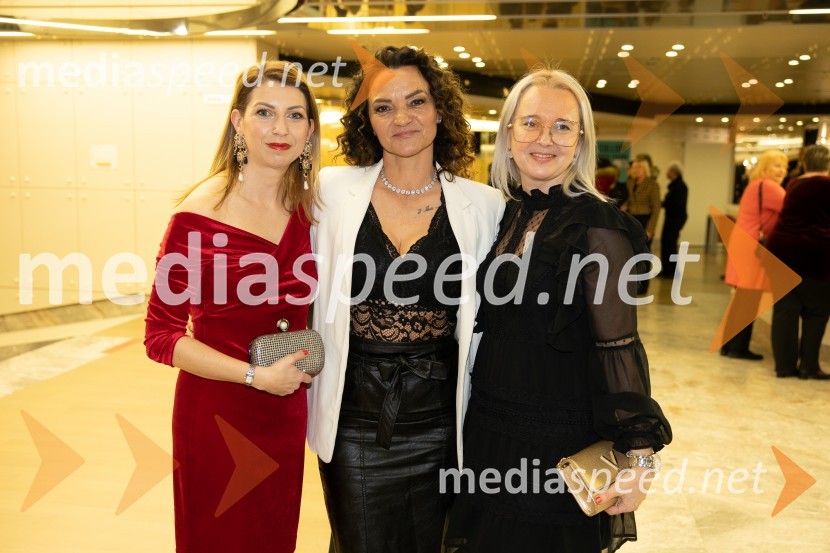  Petra Greiner Merlak, ustanoviteljica Zavoda 13, Slovenka leta 2017;  Meri Puškar;  Patricija MilenovićSlovenka leta 2023 je igralka Milena Zupančič