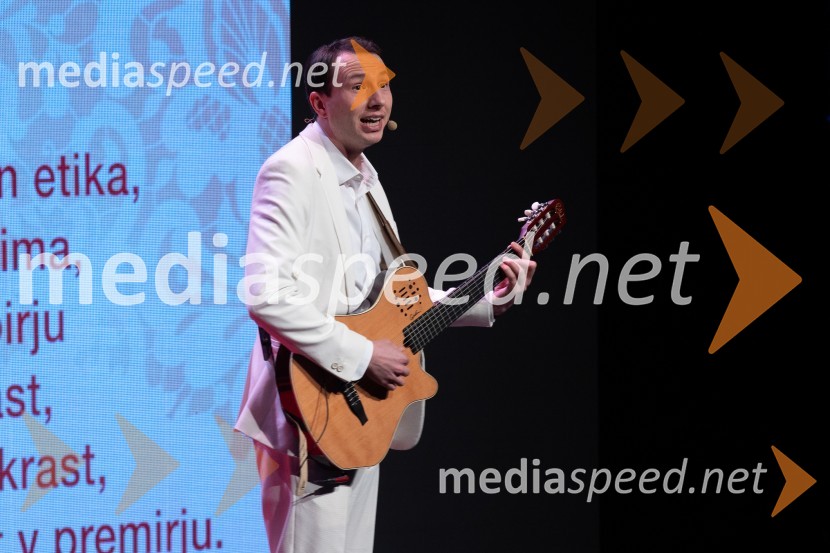  Robert Petan, glasbenikSlovenka leta 2023 je igralka Milena Zupančič