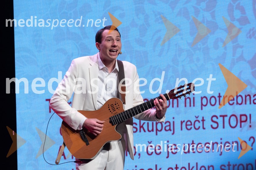  Robert Petan, glasbenikSlovenka leta 2023 je igralka Milena Zupančič