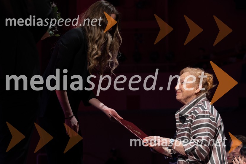  ... ;  Katja Bašič, modna oblikovalkaSlovenka leta 2023 je igralka Milena Zupančič