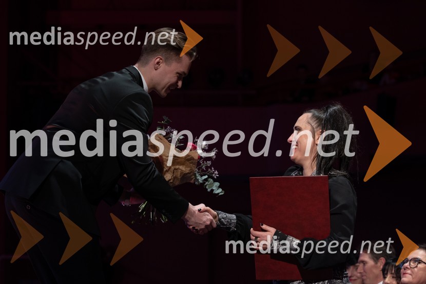  ... ;  Matea Benedetti, modna oblikovalkaSlovenka leta 2023 je igralka Milena Zupančič