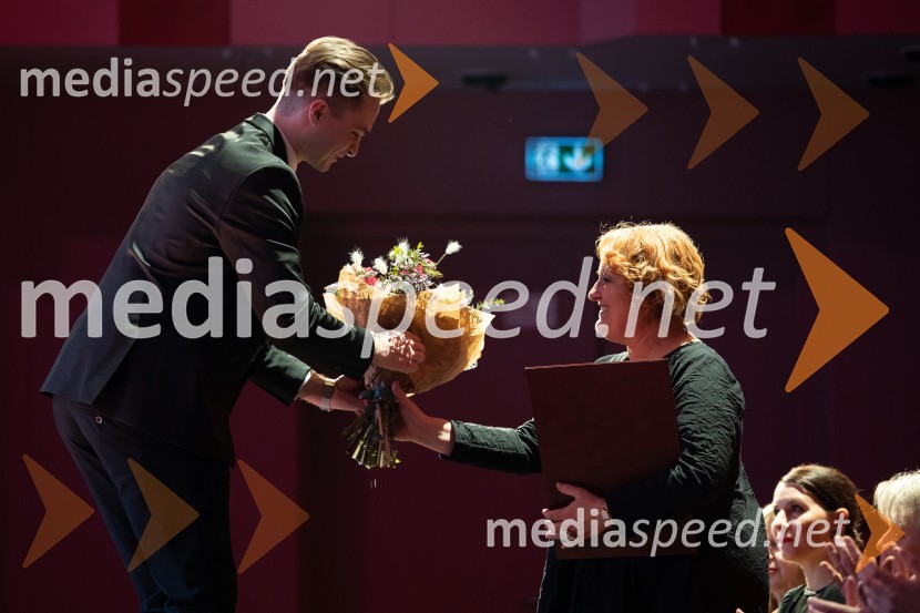  ... ;  Tatjana Pirc, novinarkaSlovenka leta 2023 je igralka Milena Zupančič