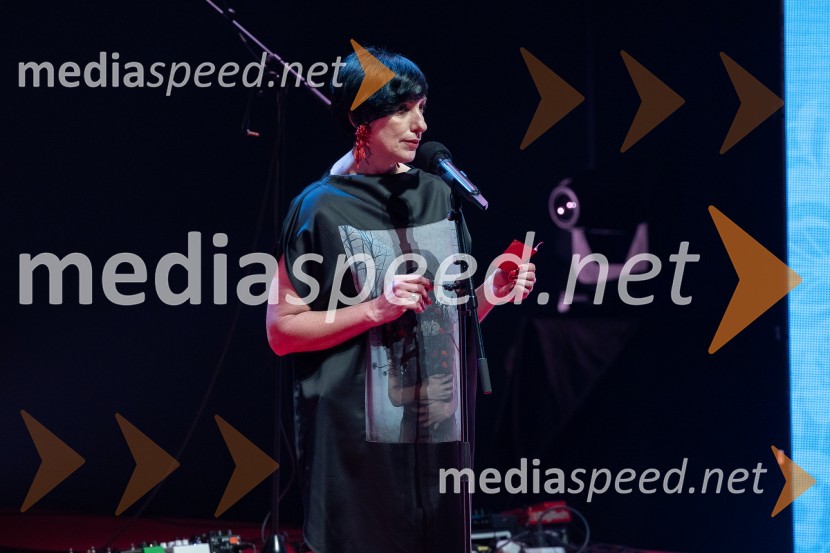  Melita Berzelak, odgovorna urednica revij Zarja in Pomagaj si samSlovenka leta 2023 je igralka Milena Zupančič