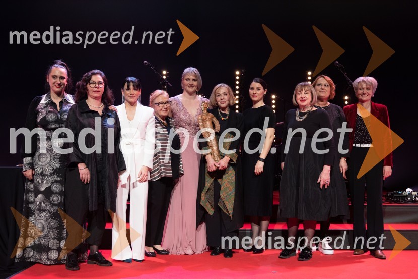  Matea Benedetti, modna oblikovalka; dr. Maja Čemažar, onkologinja;  Gloria Kotnik, deskarka na snegu ;  Katja Bašič, modna oblikovalka;  Suzana Anžur, gasilka;  Milena  Zupančič, igralka;  Živa Ploj Peršuh, dirigentka;  Dušanka Zabukovec, prevajalka;  Tatjana Pirc, novinarka;  Erika OblakSlovenka leta 2023 je igralka Milena Zupančič