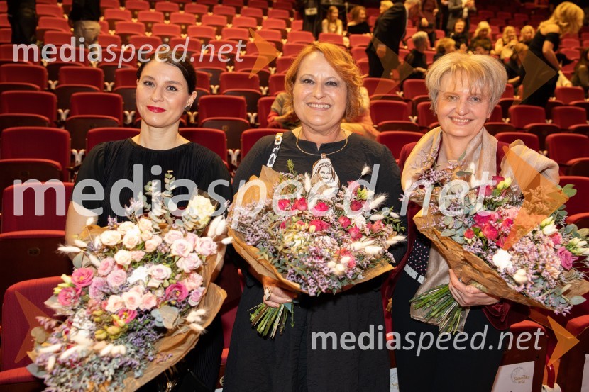  Živa Ploj Peršuh, dirigentka;  Tatjana Pirc, novinarka;  Erika OblakSlovenka leta 2023 je igralka Milena Zupančič