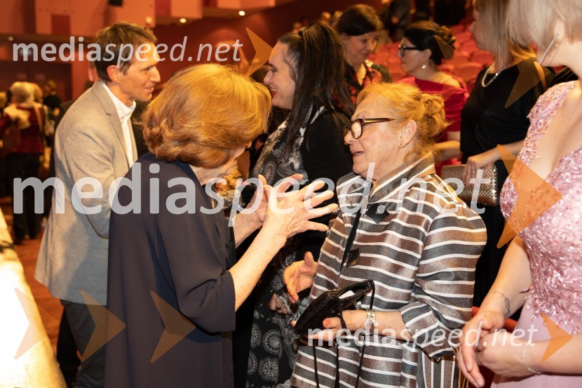  Štefka Kučan;  Katja Bašič, modna oblikovalkaSlovenka leta 2023 je igralka Milena Zupančič