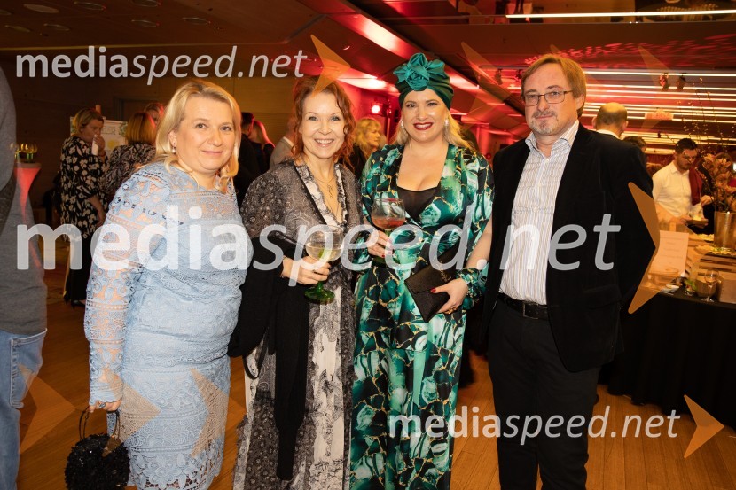  ... ;  Regina Kogoj, pevka;  Danica Lovenjak, novinarka;  ... Slovenka leta 2023 je igralka Milena Zupančič