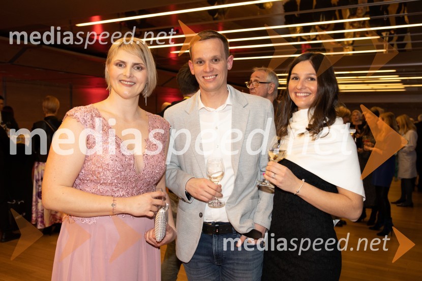  Suzana Anžur, gasilka;  ... ;  ... Slovenka leta 2023 je igralka Milena Zupančič