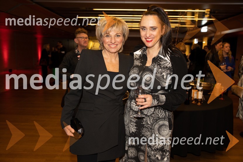  Romana  Krajnčan, pevka;  Matea Benedetti, modna oblikovalkaSlovenka leta 2023 je igralka Milena Zupančič