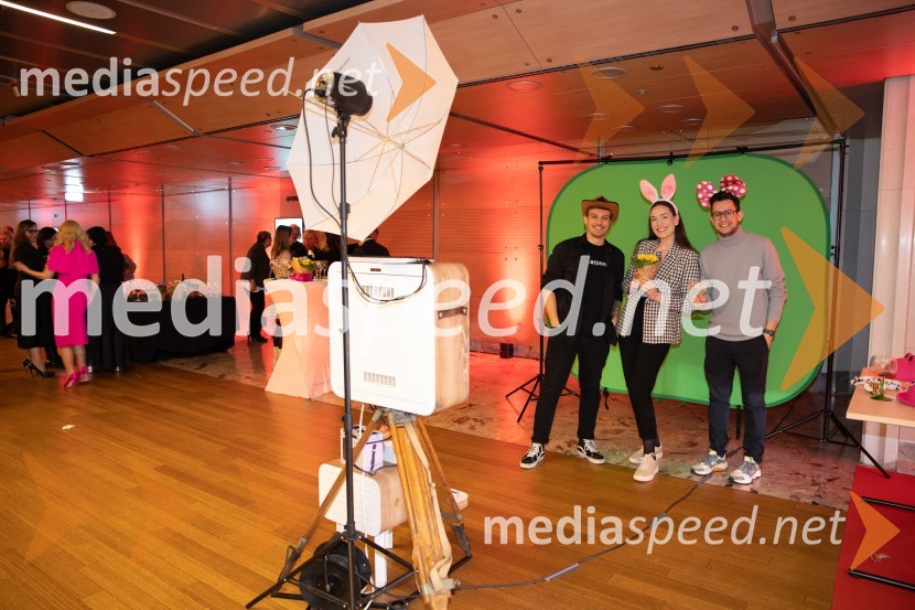  Andraž Kovačec;  ... ;  ... Slovenka leta 2023 je igralka Milena Zupančič