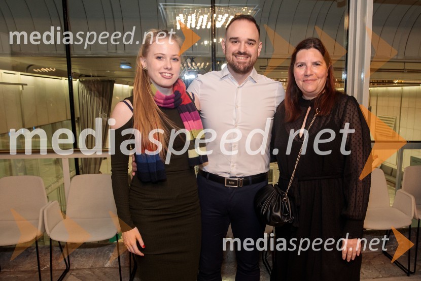  Zala Smolnikar, pevka- ZALI;  Žiga Lakner, pevec;  Teja Pelko, novinarka, Svet241. Finalni večer Mednarodnega klavirskega tekmovanja Festivala Ljubljana