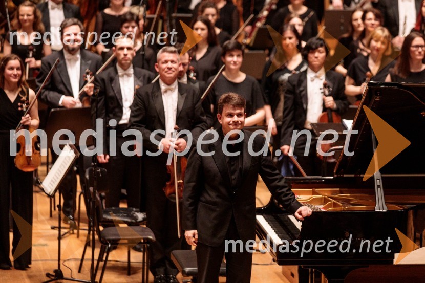  Roman Lopatinski, pianist1. Finalni večer Mednarodnega klavirskega tekmovanja Festivala Ljubljana