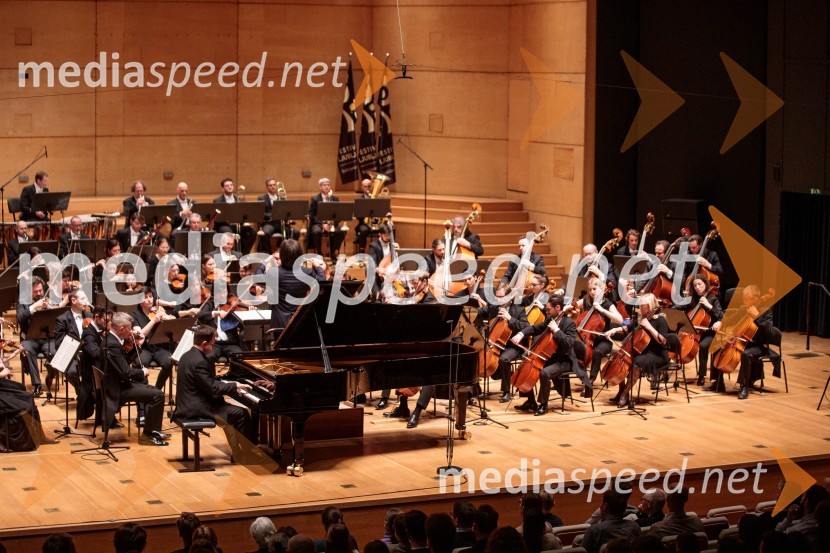  Roman Lopatinski, pianist1. Finalni večer Mednarodnega klavirskega tekmovanja Festivala Ljubljana