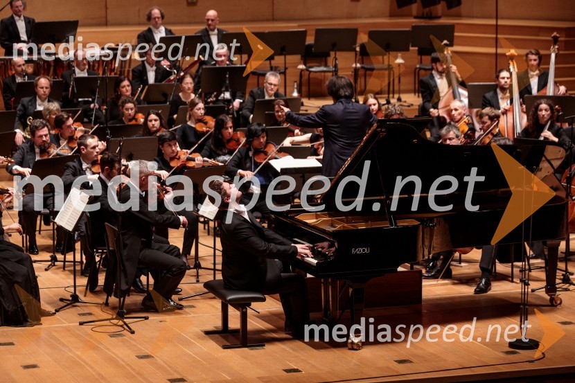  Kostandin Tashko, pianist1. Finalni večer Mednarodnega klavirskega tekmovanja Festivala Ljubljana