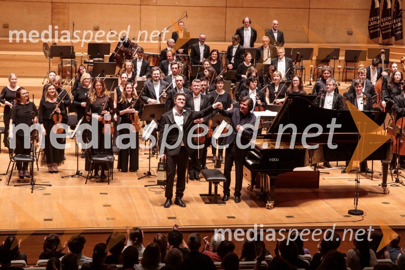  Kostandin Tashko, pianist;  ... 1. Finalni večer Mednarodnega klavirskega tekmovanja Festivala Ljubljana