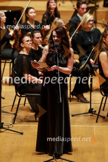  Tajda Lekše, voditeljica2. finalni večer Mednarodnega klavirskega tekmovanja, zaključek 6. zimskega festivala