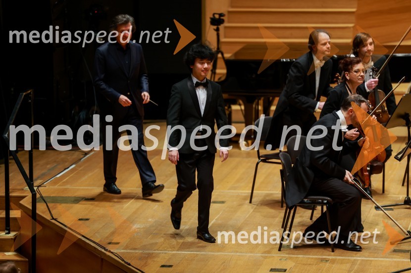  Yuanfan Yang, pianist2. finalni večer Mednarodnega klavirskega tekmovanja, zaključek 6. zimskega festivala