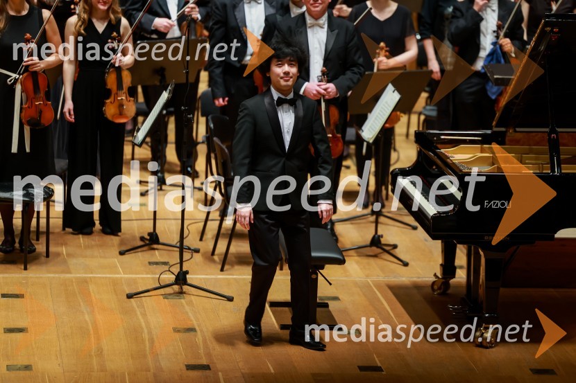  Yuanfan Yang, pianist2. finalni večer Mednarodnega klavirskega tekmovanja, zaključek 6. zimskega festivala