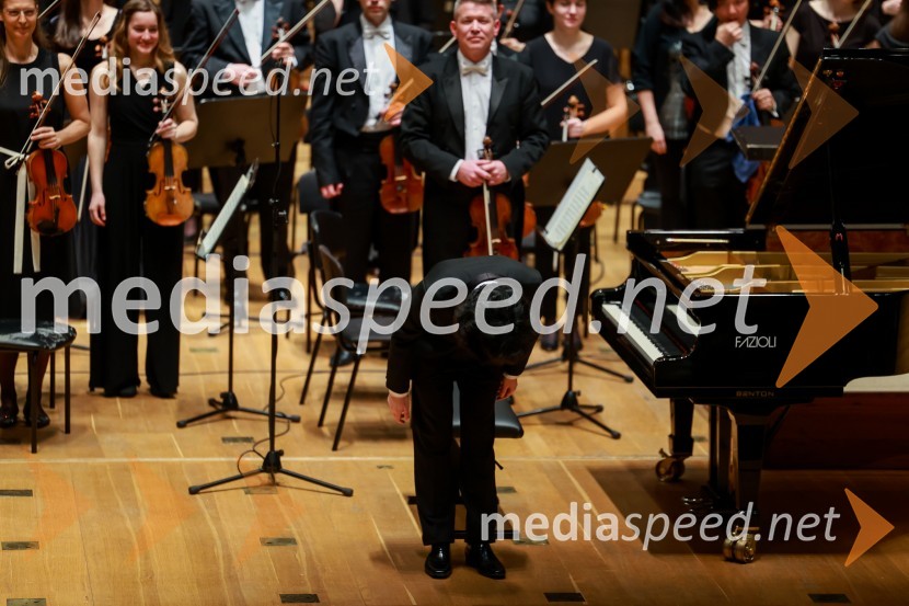  Yuanfan Yang, pianist2. finalni večer Mednarodnega klavirskega tekmovanja, zaključek 6. zimskega festivala