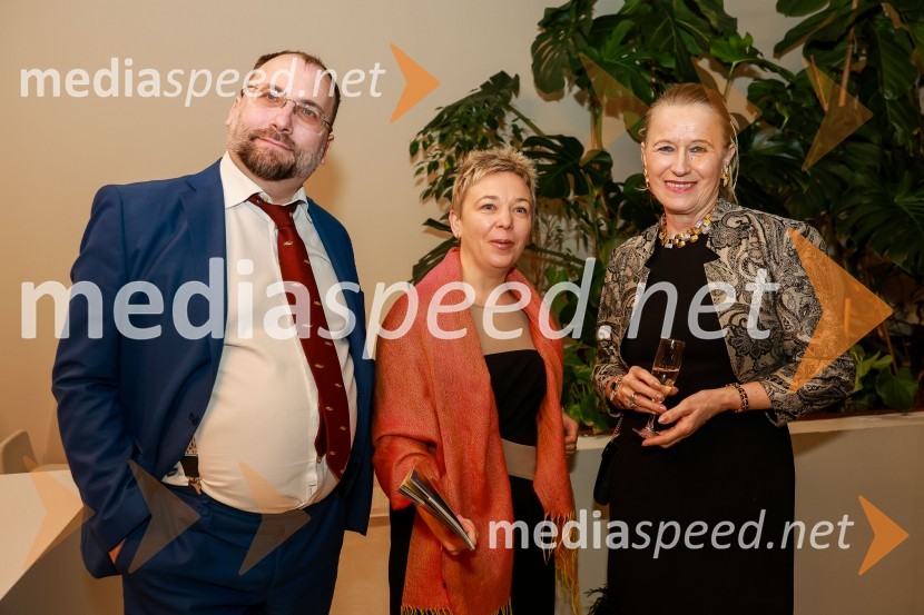  ... ;  ... ;  Katjuša Rojac, vodja galerije Loterije Slovenij2. finalni večer Mednarodnega klavirskega tekmovanja, zaključek 6. zimskega festivala