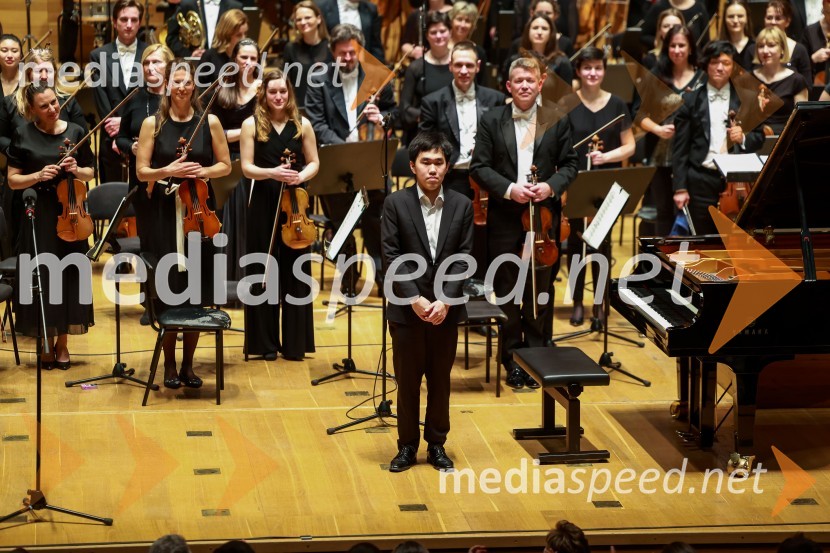  Yangrui Cai, pianist2. finalni večer Mednarodnega klavirskega tekmovanja, zaključek 6. zimskega festivala