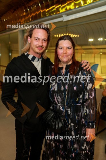  Luka Markus Štajer, pevec, igralec;  Teja Pelko, novinarka, Svet242. finalni večer Mednarodnega klavirskega tekmovanja, zaključek 6. zimskega festivala