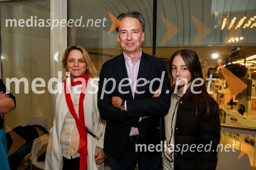  ... ;  Tomislav Čizmić, direktor uprave, Mercator d. d.;  Ava Čizmić2. finalni večer Mednarodnega klavirskega tekmovanja, zaključek 6. zimskega festivala