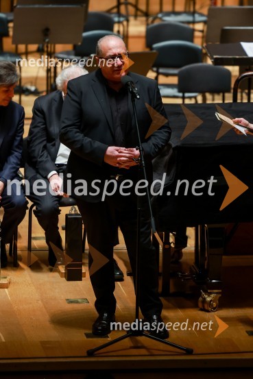  Epifanio Comis, pianist, umetniški vodja tekmovanja Mednarodno klavirsko tekmovanje2. finalni večer Mednarodnega klavirskega tekmovanja, zaključek 6. zimskega festivala