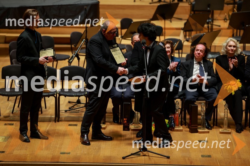  Epifanio Comis, pianist, umetniški vodja tekmovanja Mednarodno klavirsko tekmovanje;  Yuanfan Yang, pianist2. finalni večer Mednarodnega klavirskega tekmovanja, zaključek 6. zimskega festivala