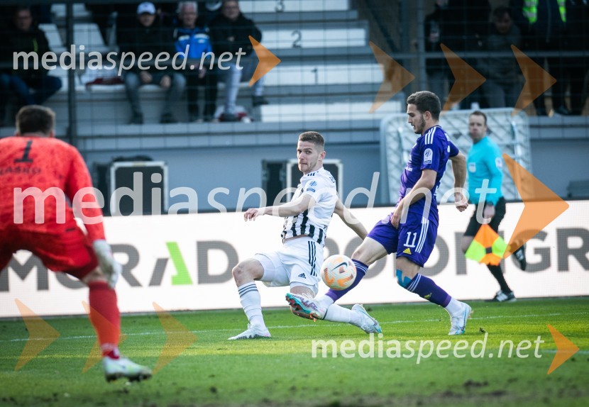  ... ;  Ivan Brnić, nogometaš, NK MariborNŠ Mura v 25. krogu Prve lige Telemach končala zmagovalni niz NK Maribor