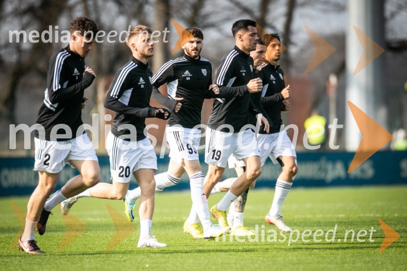  Kai Cipot, nogometaš, NŠ Mura;  Niko Kasalo, nogometaš, NŠ Mura;  Dardan Shabanhaxhaj, nogometaš, NŠ Mura;  Mirlind Daku, nogometaš, NŠ MuraNŠ Mura v 25. krogu Prve lige Telemach končala zmagovalni niz NK Maribor