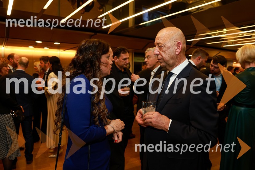  Andreja Jernejčič, direktorica podjetja za piar, digitalni piar, komuniciranje, treninge javnega nastopanja in izobraževanja Lin&Nil;  Tibor Šimonka, predsednik Gospodarske zbornice Slovenije 55. podelitev Nagrad GZS za izjemne gospodarske in podjetniške dosežke