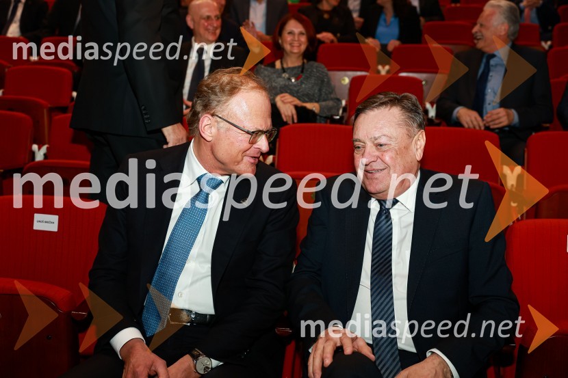  Janez  Škrabec, direktor Riko d.o.o.;  Zoran Janković, župan, Mestna občina Ljubljana55. podelitev Nagrad GZS za izjemne gospodarske in podjetniške dosežke