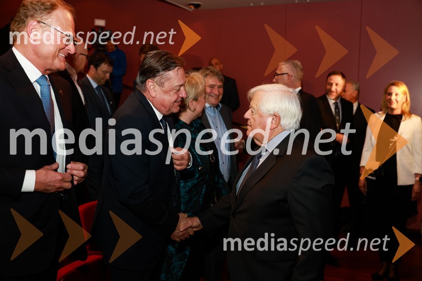  Zoran Janković, župan, Mestna občina Ljubljana;  Milan Kučan, nekdanji predsednik Republike Slovenije55. podelitev Nagrad GZS za izjemne gospodarske in podjetniške dosežke