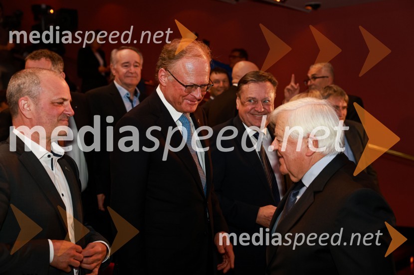  ... ;  Janez  Škrabec, direktor Riko d.o.o.;  Milan Kučan, nekdanji predsednik Republike Slovenije55. podelitev Nagrad GZS za izjemne gospodarske in podjetniške dosežke