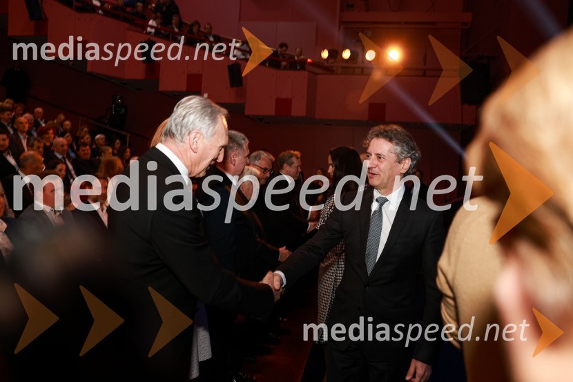 dr. Otman Zorn, predsednik upravnega odbora, Solvera Lynx d.o.o., Ljubljana; dr. Robert Golob, predsednik vlade RS55. podelitev Nagrad GZS za izjemne gospodarske in podjetniške dosežke