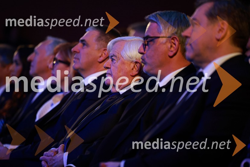  Milan Kučan, nekdanji predsednik Republike Slovenije55. podelitev Nagrad GZS za izjemne gospodarske in podjetniške dosežke