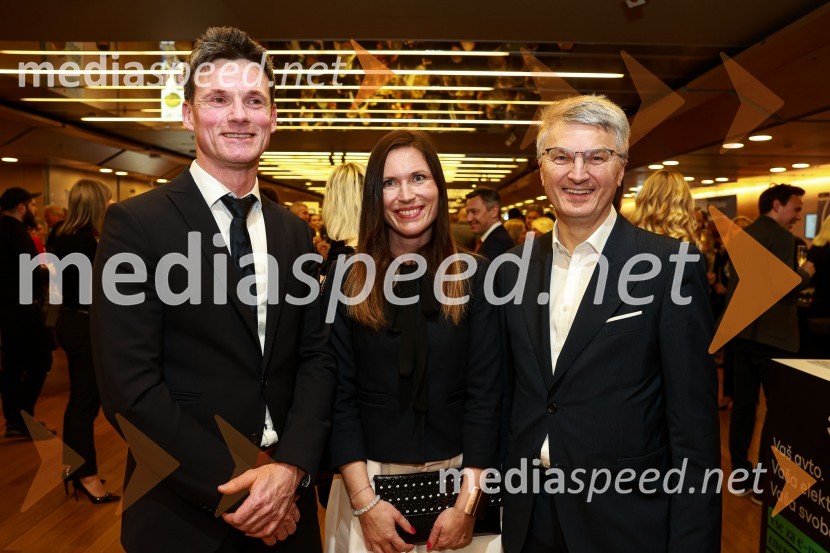  Iztok Pustatičnik; dr. Branka Viltužnik, direktorica MIKrovent-a in Inštituta ;  Franci Pliberšek, lastnik in generalni direktor podjetja MIK d.o.o.55. podelitev Nagrad GZS za izjemne gospodarske in podjetniške dosežke